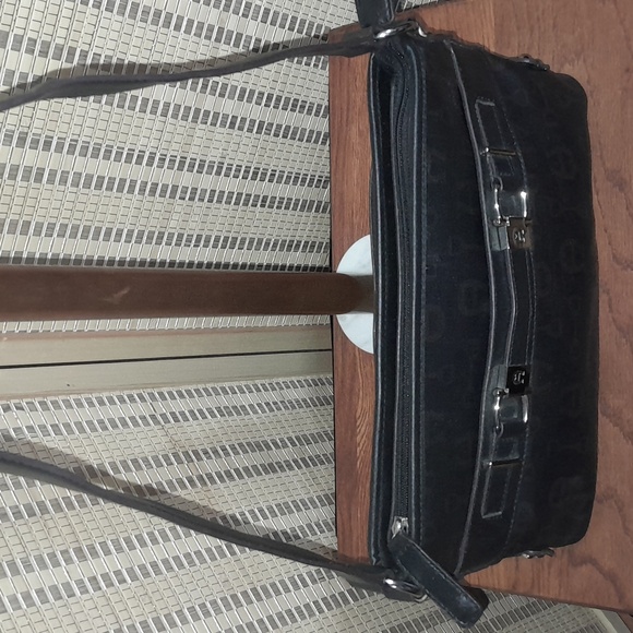 Etienne Aigner Signature Logo Purse - Picture 2 of 12